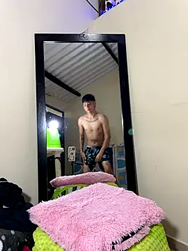 lukas_strong - Lukas_strong's free webcam