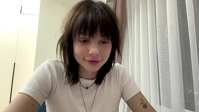 lollysimes - LollySimes's free webcam