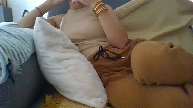 Valentinette from StripChat is inFreechat