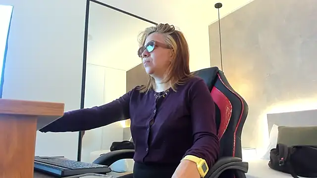 alma_fenix - Alma_fenix's free webcam