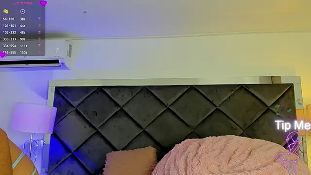 LuciaCollins_ from StripChat