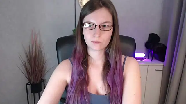 emmaxDelight live on StripChat 