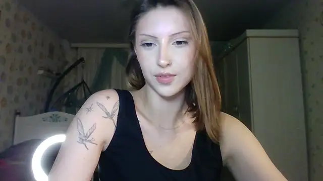 RuxaShade from StripChat