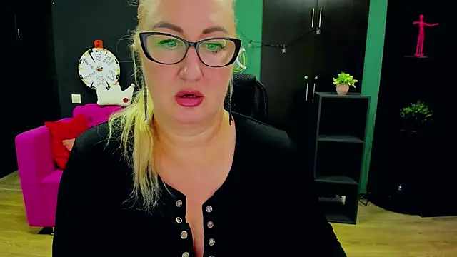 Live sex cam of ChristyBrooks