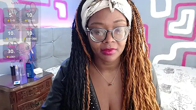 Live sex cam di luciana_xxx2