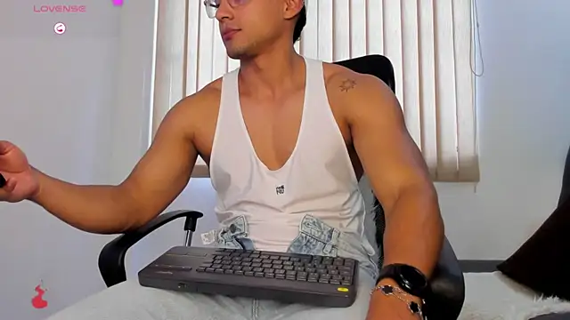 thomas_scot1 webcam stripchat model stream image