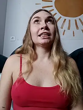 kisavixen - KisaVixen's free webcam - UK Sex Cams