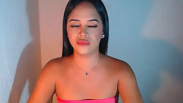 lorainnelustts - Lorainnelustts's free webcam - UK Sex Cams