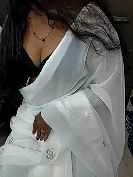 Nikitha_telugu