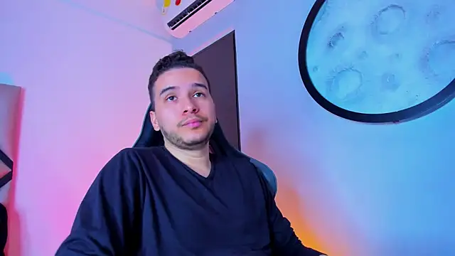 mike_257 - Mike_257's free webcam - UK Sex Cams