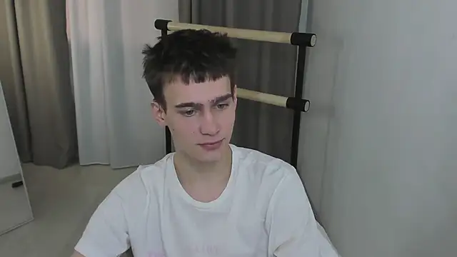 kevin_kesi (M twink) - cum show