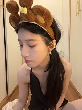 Suxiyao813 from StripChat is inFreechat