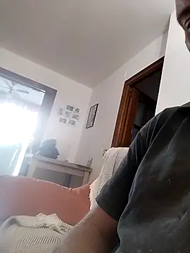 juandi21cm (Ask my age) - Corrida-cum-milk