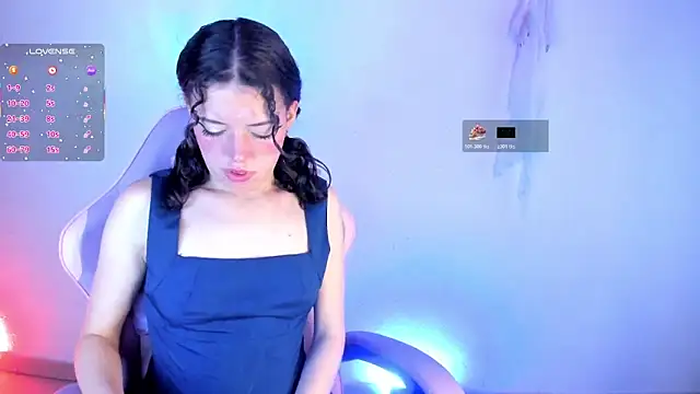 vanesa_gomez from StripChat is inFreechat