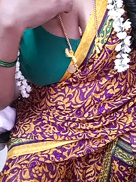 tamil_ammani (F milf) - Boobs show😜😜😝🥰🔥🔥🔥
