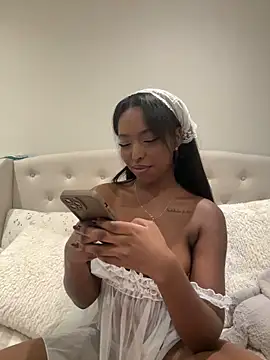 princesslola666 - Princesslola666's free webcam - UK Sex Cams