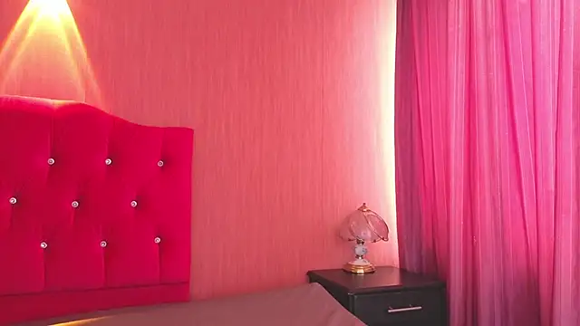 EmiGomez_ webcam stripchat model stream image