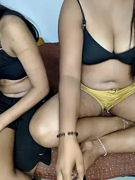 Unique_MomandDaughterrs