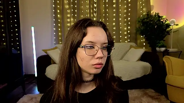 fabiolacowing - FabiolaCowing's free webcam - UK Sex Cams