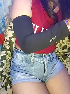 Laila_Pahadi live on StripChat 