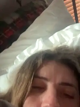 M1l3yD3w webcam stripchat model stream image