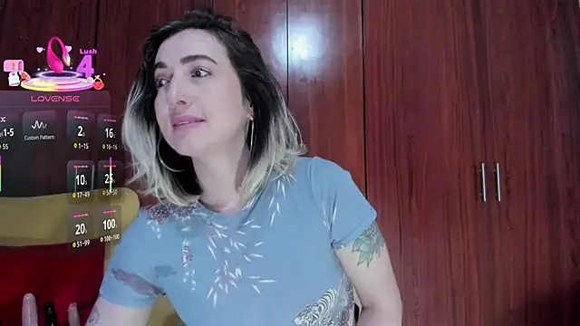 carly_grasso - Carly_grasso's free webcam - UK Sex Cams