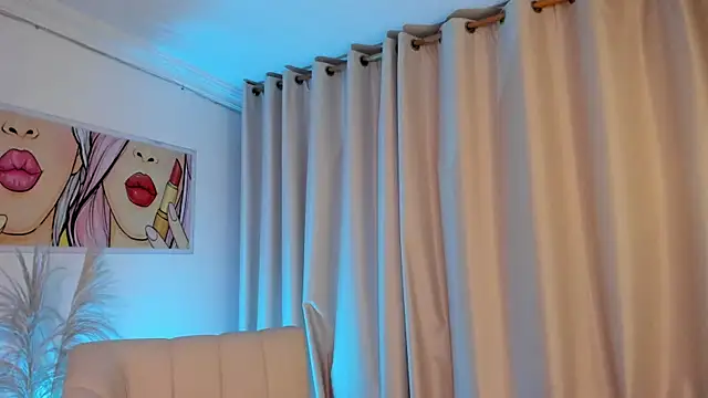 skiinnyana - SkiinnyAna's free webcam - UK Sex Cams