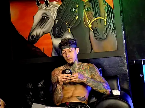 molotov_explosive - Molotov_Explosive's free webcam - UK Sex Cams