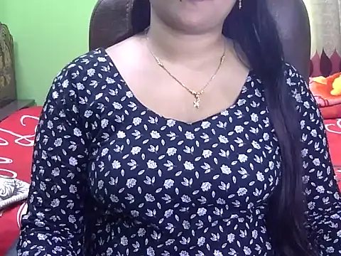 BengaliQueenStar from StripChat is inFreechat