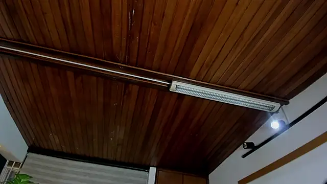 VenusCooper from StripChat is inFreechat