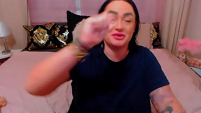 bustyvicky - BustyVicky's free webcam - UK Sex Cams