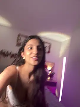 sophianazari - SophiaNazari's free webcam