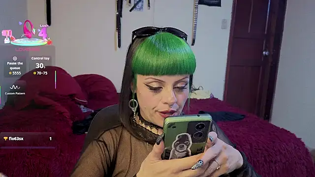 freyaa_sorcerees - Freyaa_sorcerees's free webcam - UK Sex Cams