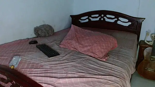 shaggy-lee - Shaggy-lee's free webcam