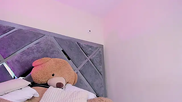 luciagray1 - Luciagray1's free webcam