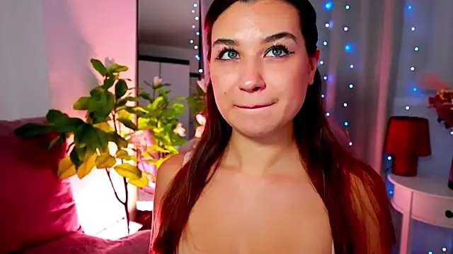 divetagrace from StripChat is inFreechat