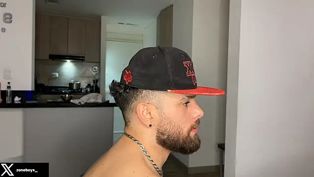 zoneboys Live Webcam on Stripchat
