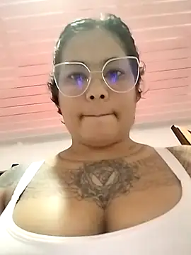 Ari_Alexa444