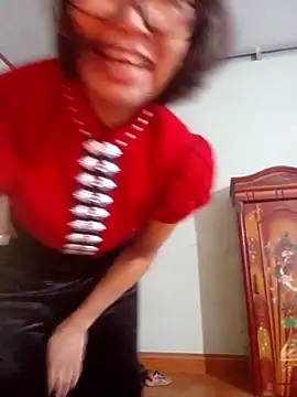 Ella3838 live on StripChat 