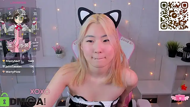 Aisi_18 live show on StripChat 