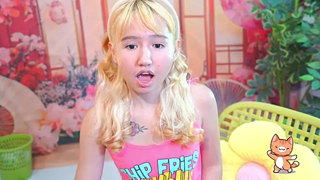 Pinkie_Princes Live Webcam on Stripchat