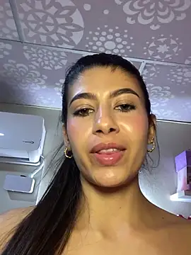 Webcam Model (Lenapink19)  is live.Free join now!