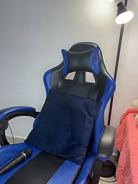 Webcam Model (_Bella_7)  is live.Free join now!