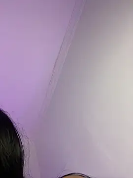 Webcam Model (luna_ef_)  is live.Free join now!