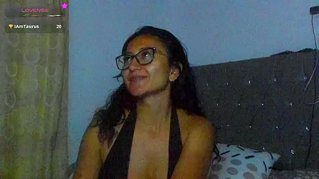 missmia23 - Missmia23's free webcam - UK Sex Cams