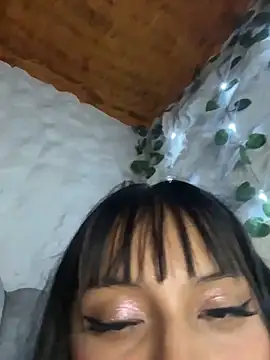 Webcam Model (Maddy_w)  is live.Free join now!