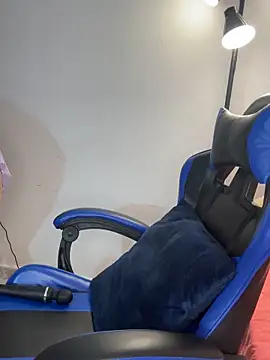 Webcam Model (_Bella_7)  is live.Free join now!