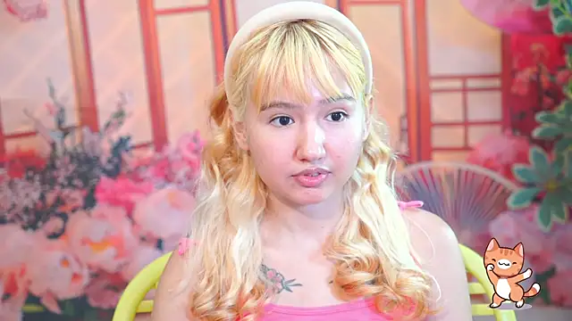 Pinkie_Princes Live Webcam on Stripchat