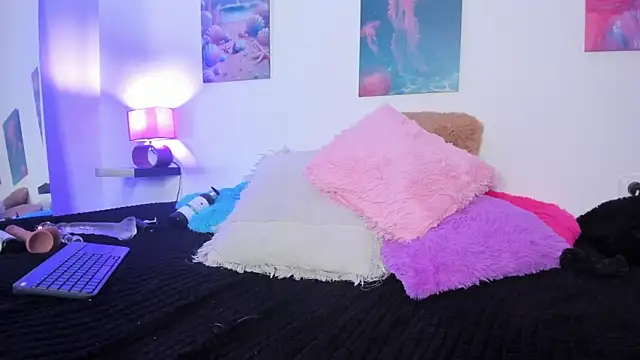 tyra_bankss_ - Tyra_bankss_'s free webcam - UK Sex Cams