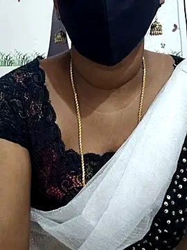 Webcam Model (Tamil_Meera12)  is live.Free join now!